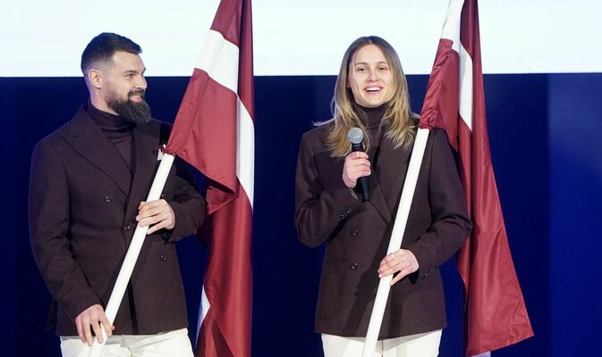 Kaspars Daugaviņš un Dženifera Ģērmane. Foto: LETA
