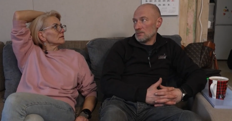 Ekrānuzņēmums no raidījuma "Ģimene burkā"