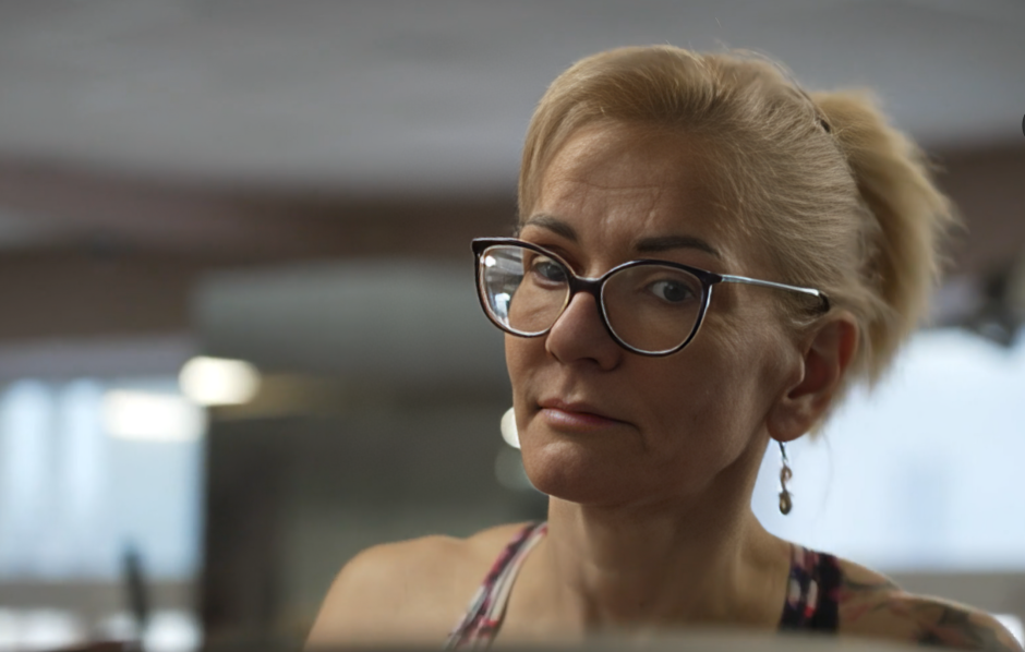 Ekrānuzņēmums no raidījuma "Ģimene burkā"