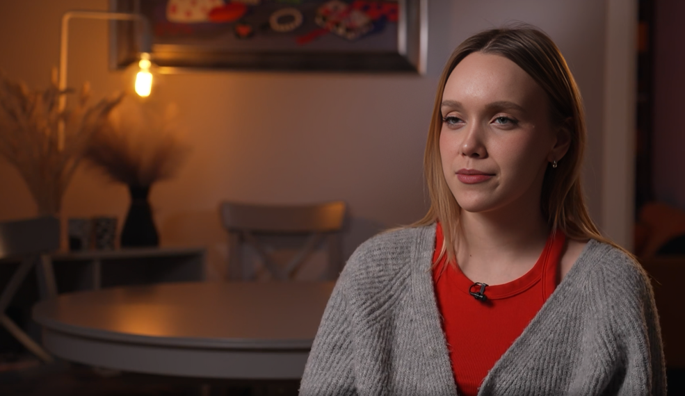 Ekrānuzņēmums no raidījuma "Ģimene burkā"