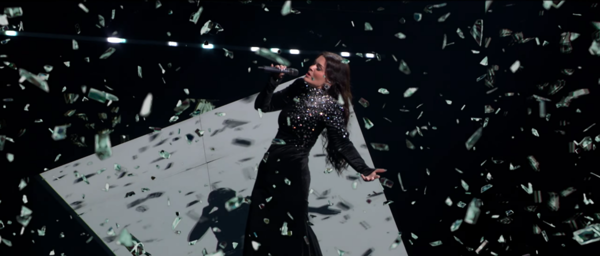 Dziedātāja Atvara. Foto: Ekrānuzņēmums no "YouTube"