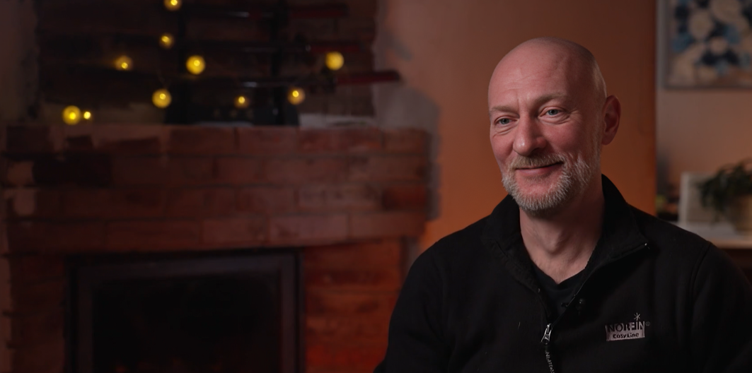 Ekrānuzņēmums no raidījuma "Ģimene burkā"