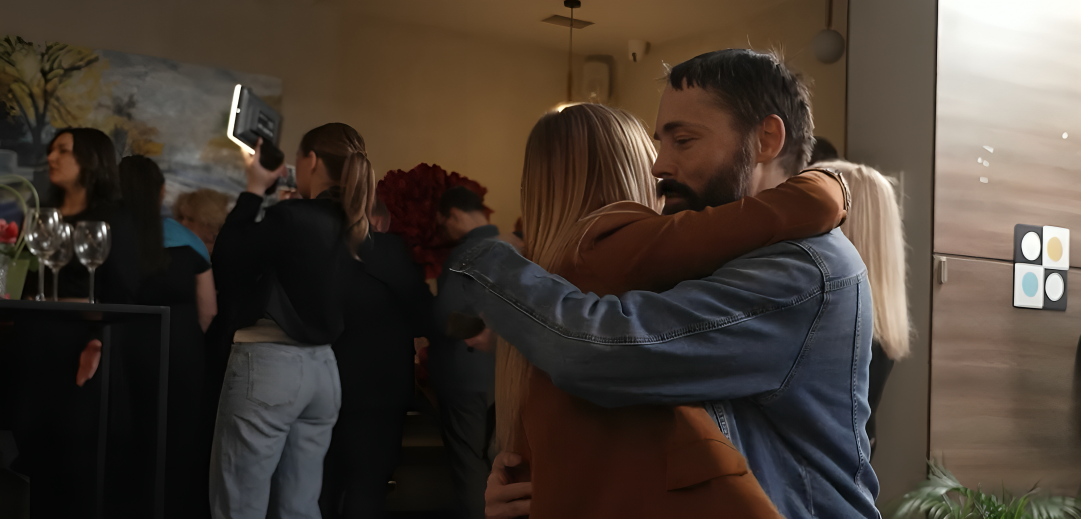 Ekrānuzņēmums no raidījuma "Ģimene burkā"