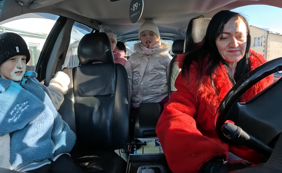 Ekrānuzņēmums no raidījuma "Ģimene burkā"