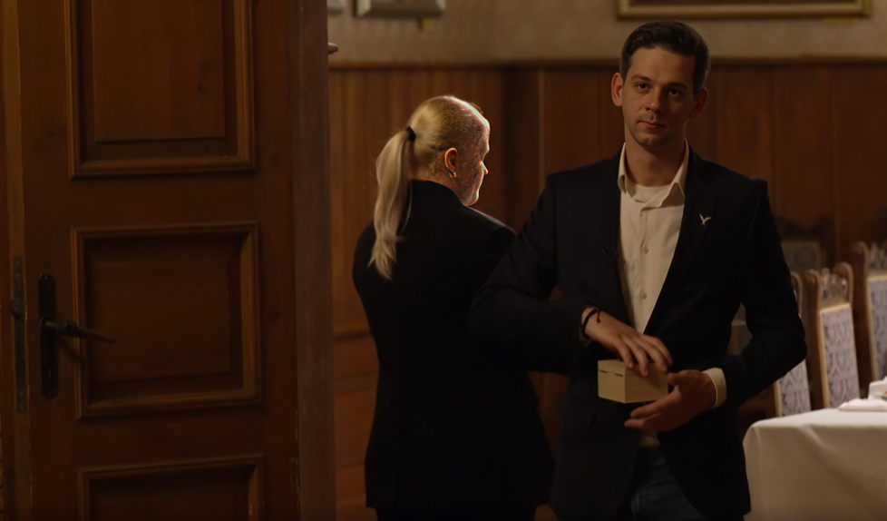 Ekrānuzņēmums no raidījuma "Limuzīns dāvanā"