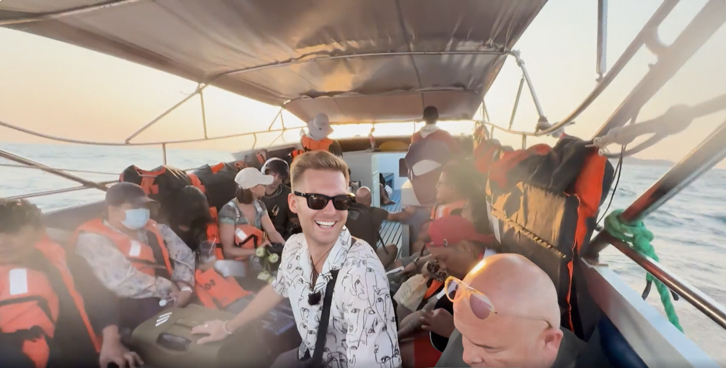 Ekrānuzņēmums no raidījuma "Četri uz koferiem"