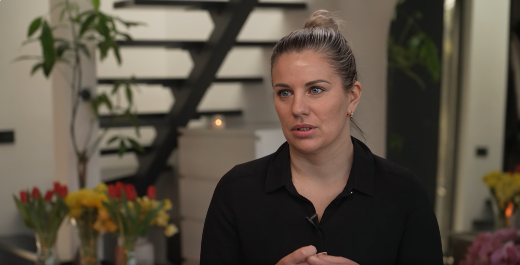 Ekrānuzņēmums no raidījuma "Ģimene burkā"