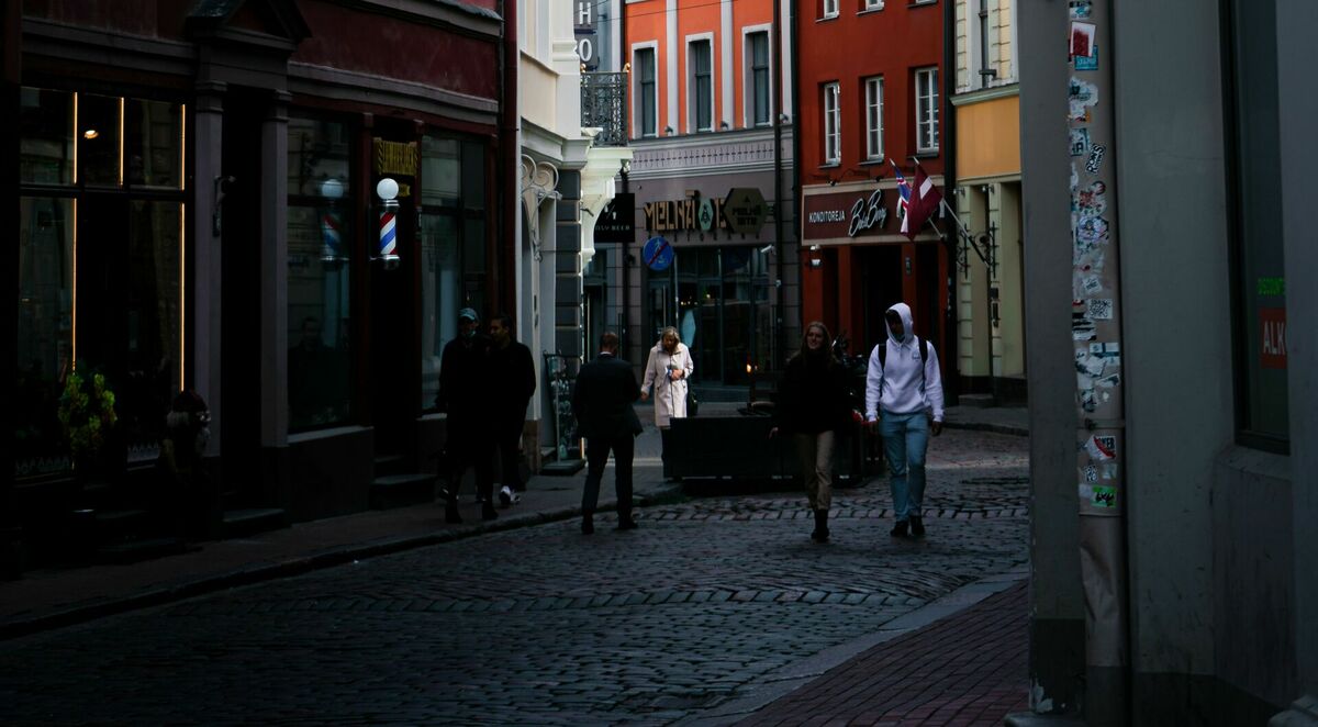 Cilvēki Rīgā. Foto: Unsplash