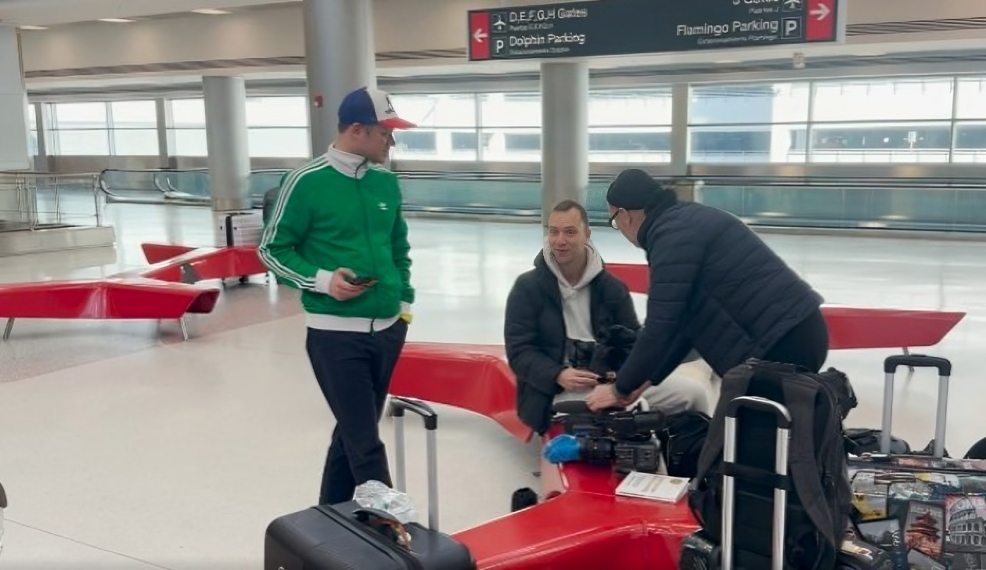 Ekrānuzņēmums no šova "'Četri uz koferiem"