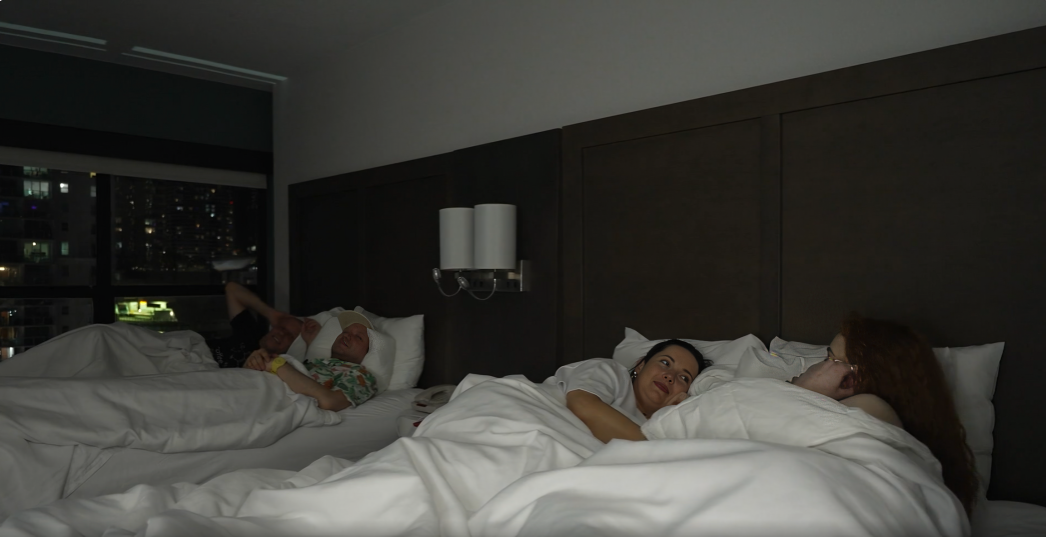 Ekrānuzņēmums no raidījuma "Četri uz koferiem"