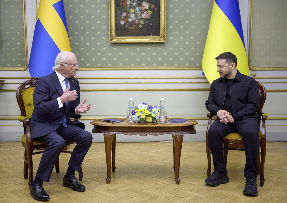 Zviedrijas karalis un Volodimirs Zelenskis. Foto: EPA/Scanpix