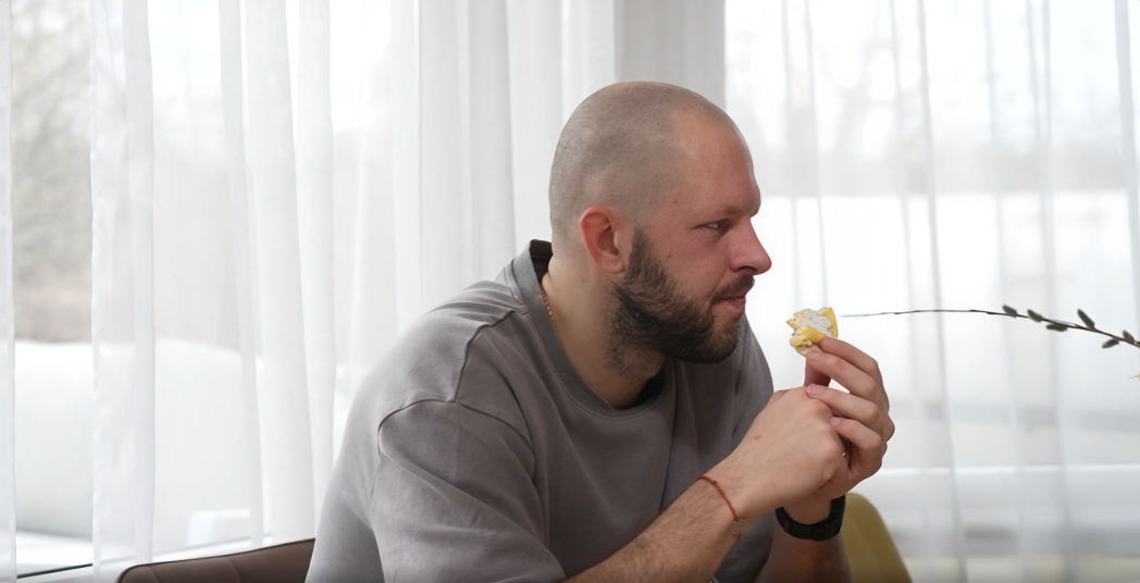 Ekrānuzņēmums no raidījuma "Ģimene burkā"