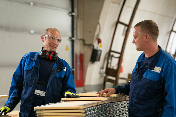 Darbs KRONUS. Foto: KRONUS