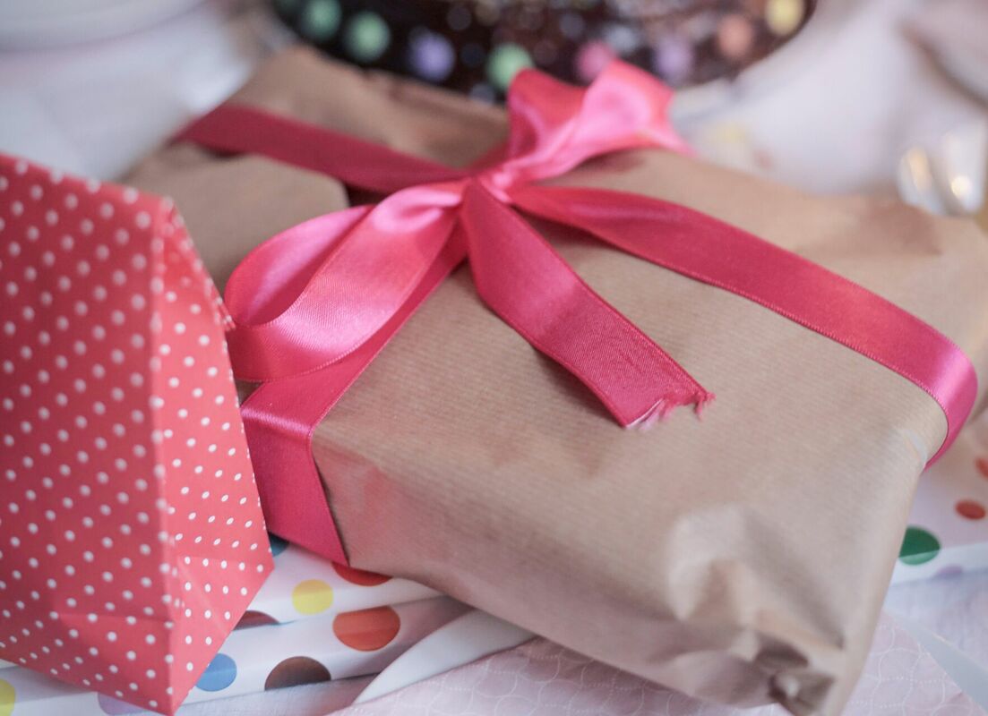 Dzimšanas dienas dāvanas. Foto: Unsplash.com