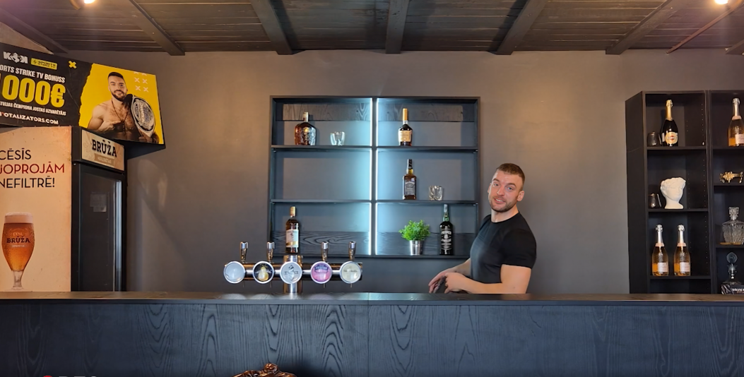 Ekrānuzņēmums no raidījuma "Slavenības. Bez filtra"