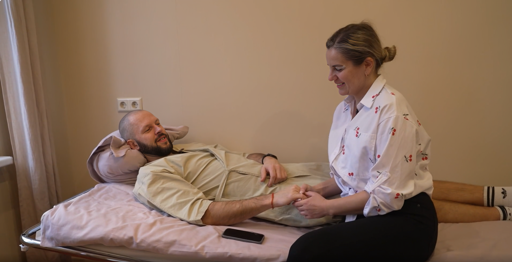 Ekrānuzņēmums no raidījuma "Ģimene burkā"