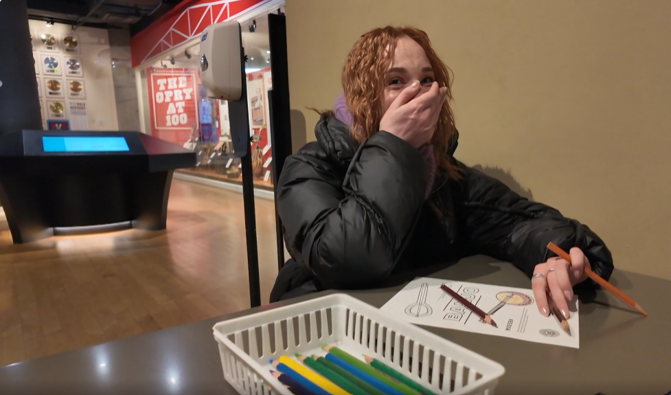 Ekrānuzņēmums no raidījuma "Četri uz koferiem" Ekrānuzņēmums no raidījuma "Četri uz koferiem"