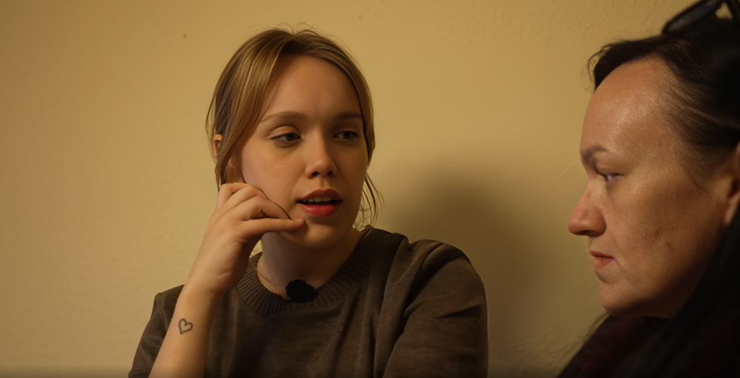 Ekrānuzņēmums no raidījuma "Ģimene burkā"