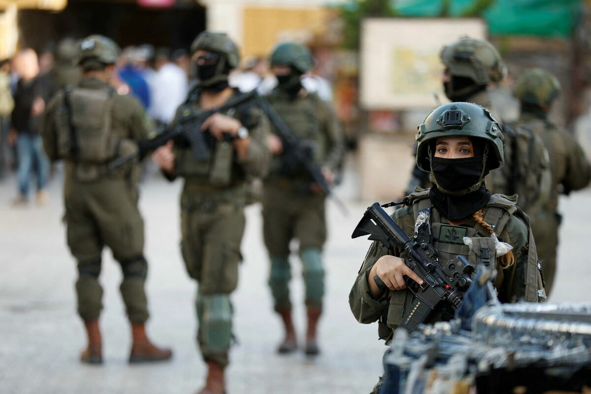 Izraēlas karavīri. Foto: REUTERS/Mussa Qawasma