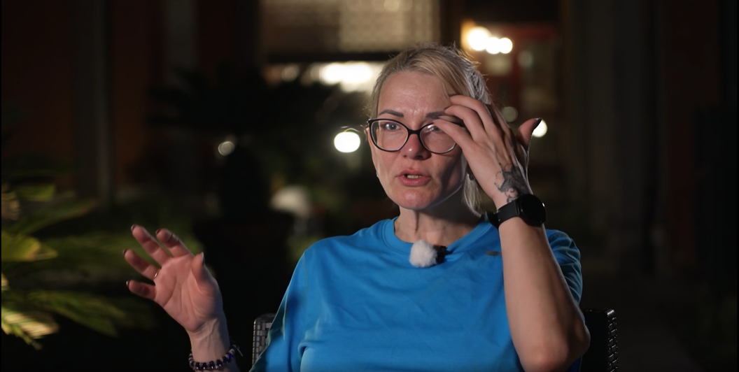 Ekrānuzņēmums no raidījuma "Ģimene burkā"