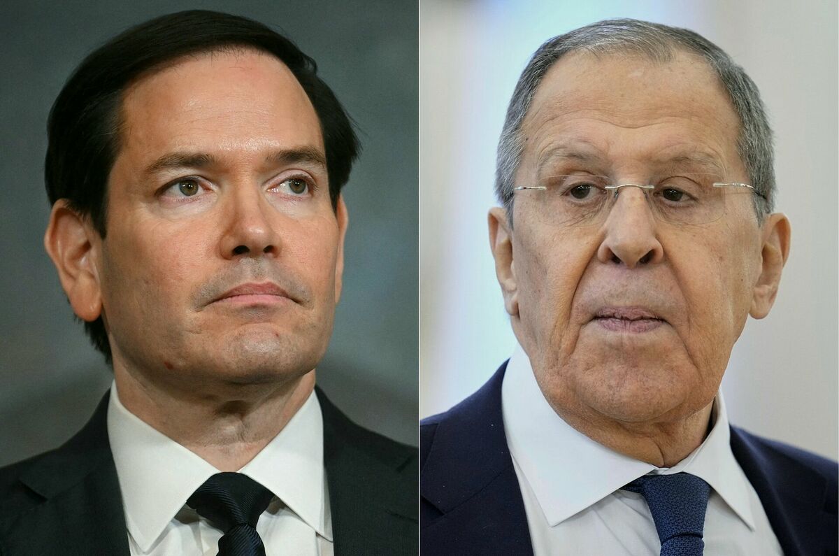 (no kreisās) Marko Rubio un Sergejs Lavrovs. Foto: Jim WATSON and Pavel Bednyakov