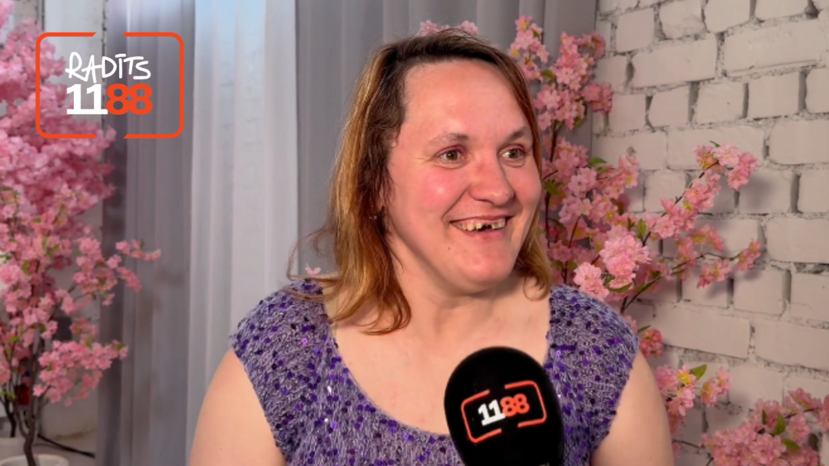 Ekrānuzņēmums no "Aizkulisēs ar 1188