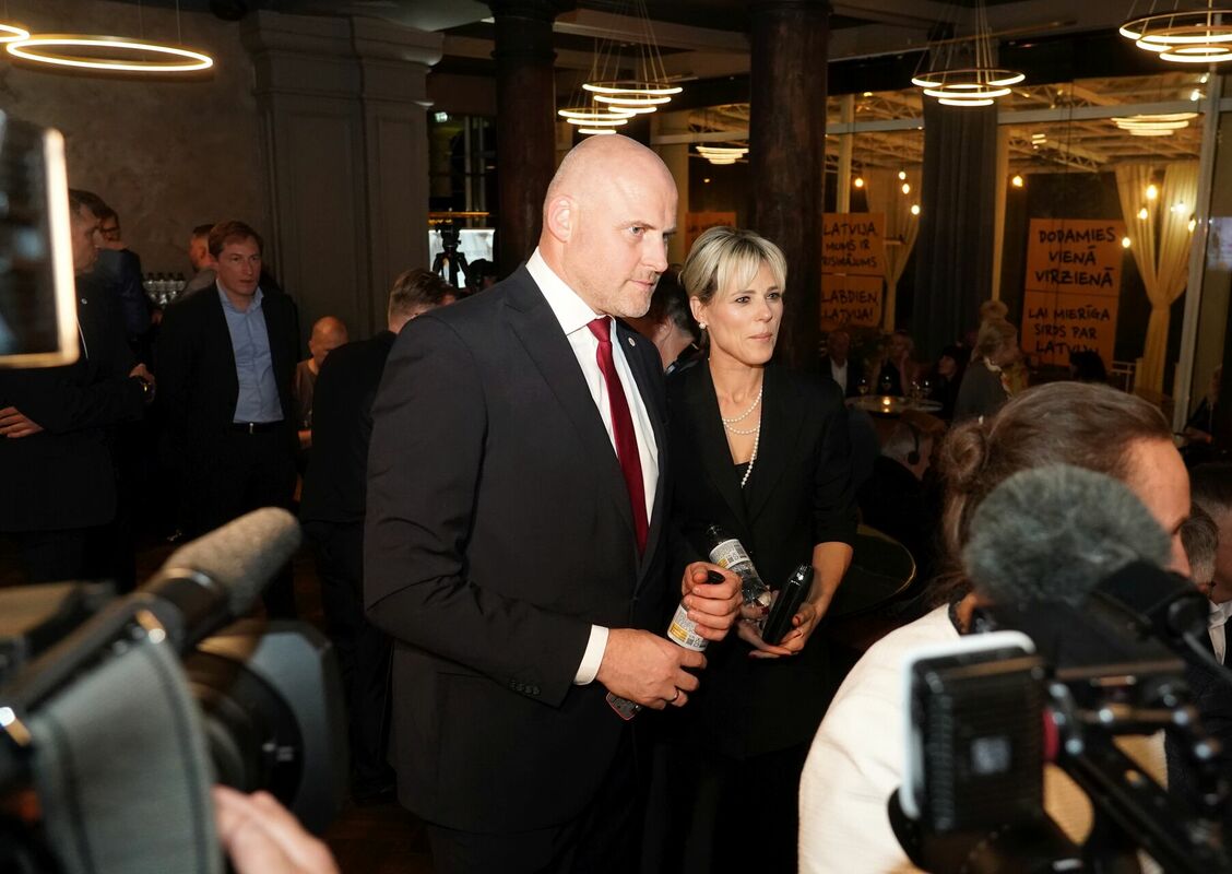 Andris Kulbergs ar sievu Annu Kulbergu. Foto: Paula Čurkste/LETA