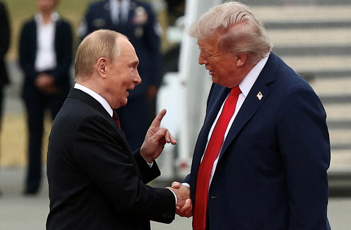 Vladimirs Putins un Donalds Tramps. Foto: REUTERS/Kevin Lamarque/Scanpix