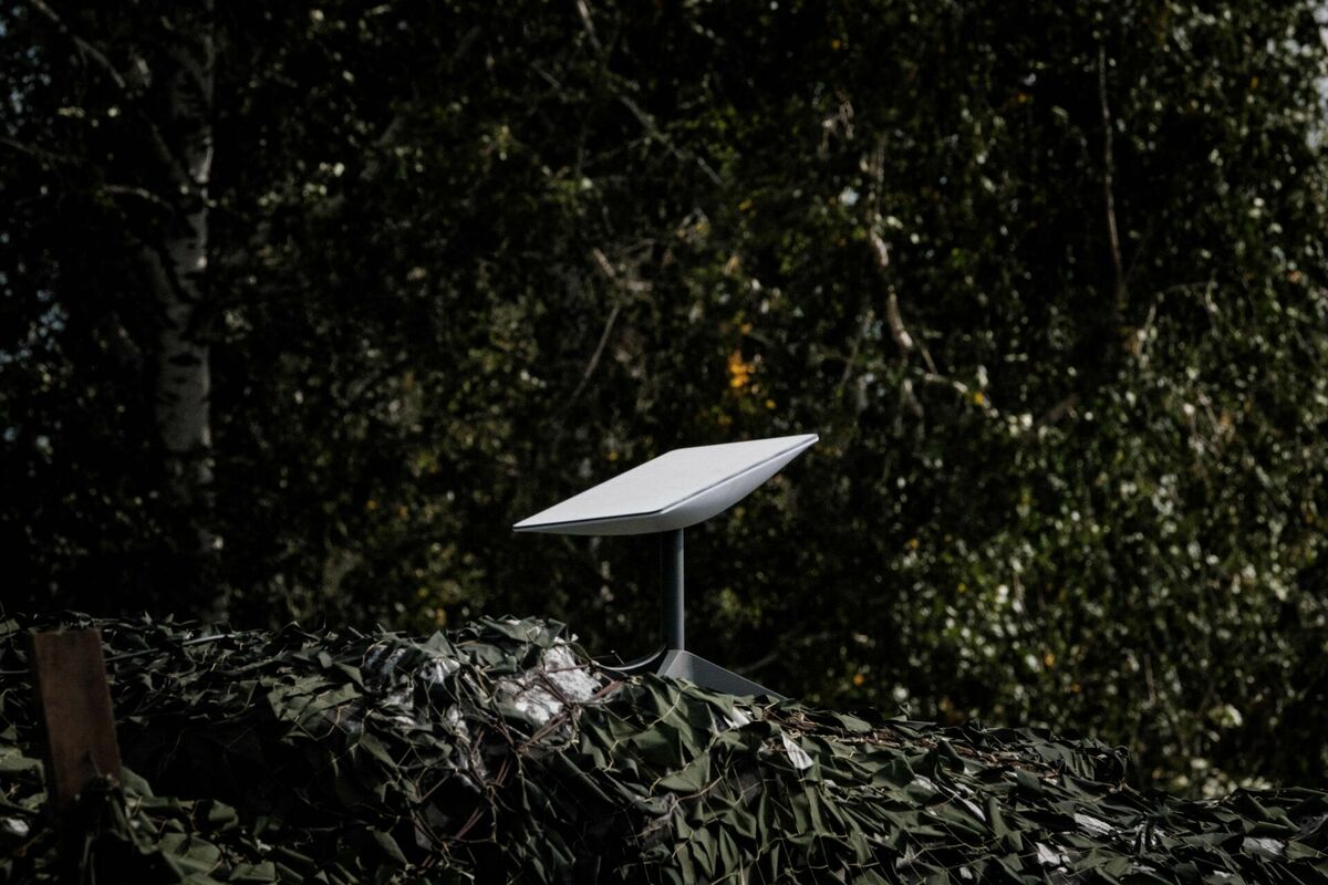 "Starlink" internets. Foto:  Yasuyoshi CHIBA / AFP / Scanpix